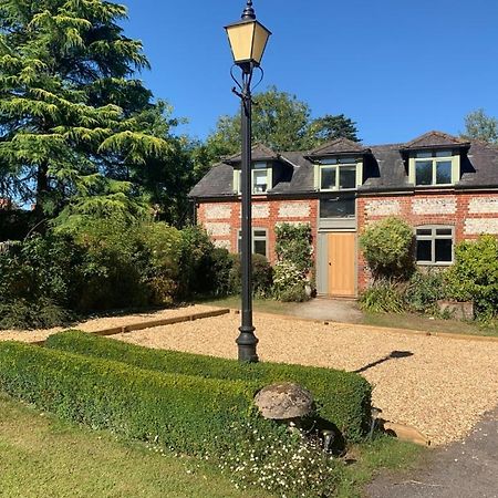Newton Farmhouse Whiteparish Bagian luar foto