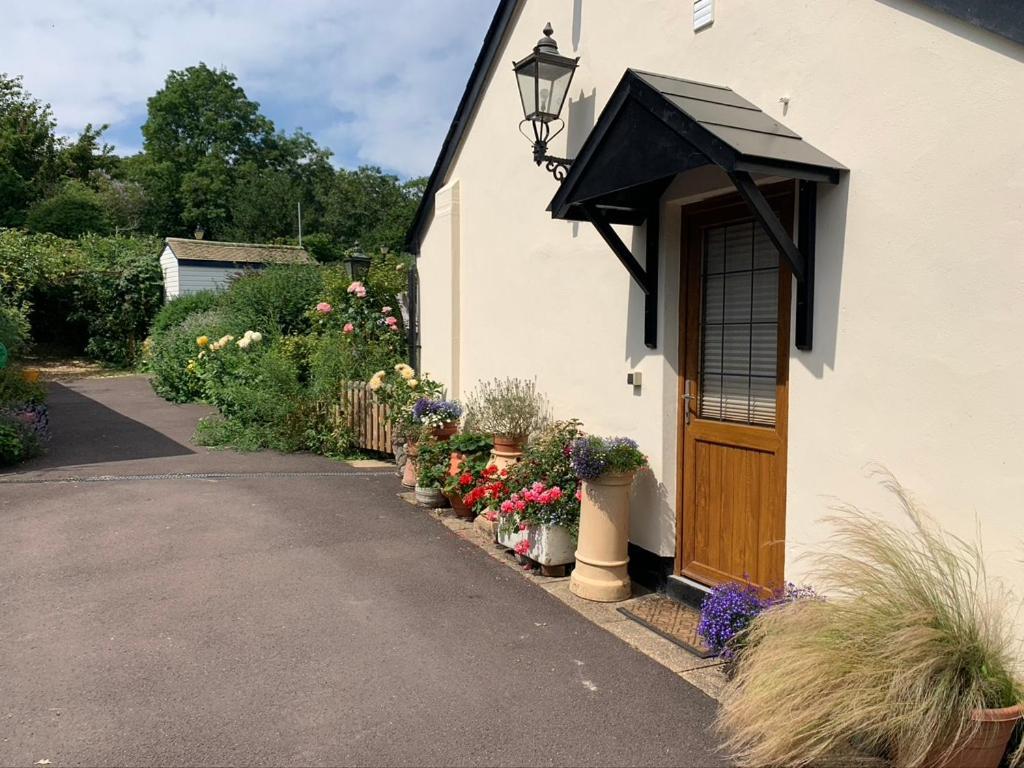 Newton Farmhouse Whiteparish Bagian luar foto