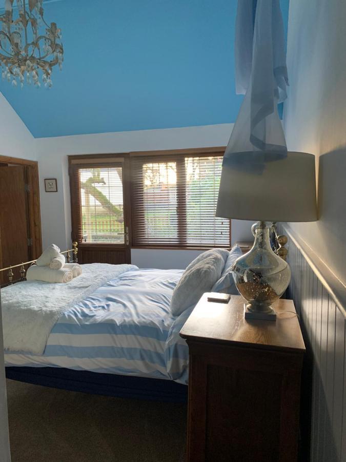 Newton Farmhouse Whiteparish Bagian luar foto